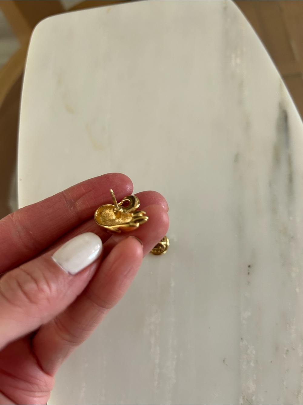 Vintage Gold Swan Pin Brooch - Picture 6 of 8